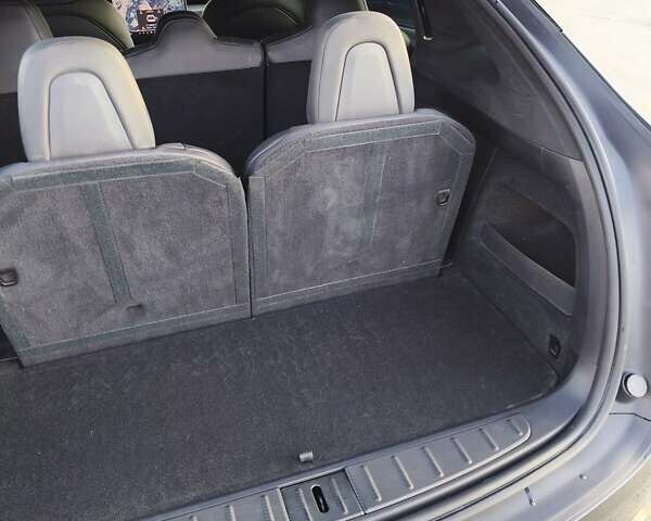 Сірий Тесла Модель Х, об'ємом двигуна 0 л та пробігом 27 тис. км за 52900 $, фото 24 на Automoto.ua