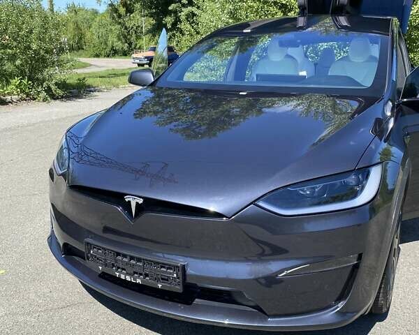 Серый Тесла Модель Х, объемом двигателя 0 л и пробегом 6 тыс. км за 67000 $, фото 3 на Automoto.ua