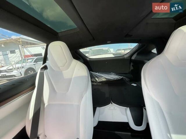 Тесла Модель Х 2025 у Рівному на Automoto.ua Сірий Тесла Модель Х, об'ємом двигуна 0 л та пробігом 12 тис. км за 42900 $, фото 23 на Automoto.ua
