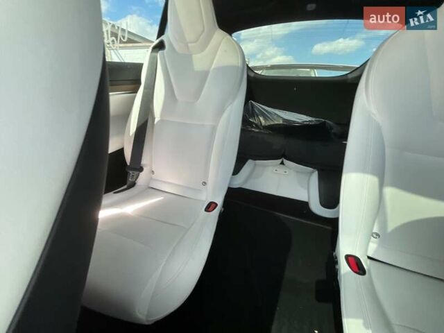 Тесла Модель Х 2025 у Рівному на Automoto.ua Сірий Тесла Модель Х, об'ємом двигуна 0 л та пробігом 12 тис. км за 42900 $, фото 16 на Automoto.ua