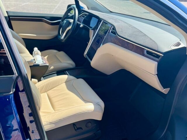 Синій Тесла Модель Х, об'ємом двигуна 0 л та пробігом 121 тис. км за 25999 $, фото 4 на Automoto.ua