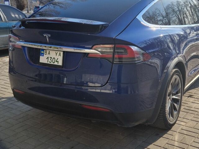 Синий Тесла Модель Х, объемом двигателя 0 л и пробегом 110 тыс. км за 29000 $, фото 3 на Automoto.ua