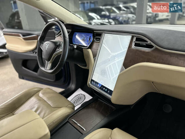 Синий Тесла Модель Х, объемом двигателя 0 л и пробегом 152 тыс. км за 28500 $, фото 32 на Automoto.ua