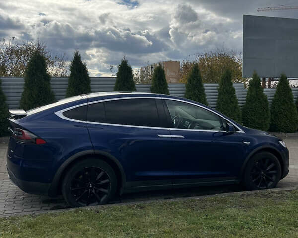 Синий Тесла Модель Х, объемом двигателя 0 л и пробегом 296 тыс. км за 18900 $, фото 9 на Automoto.ua