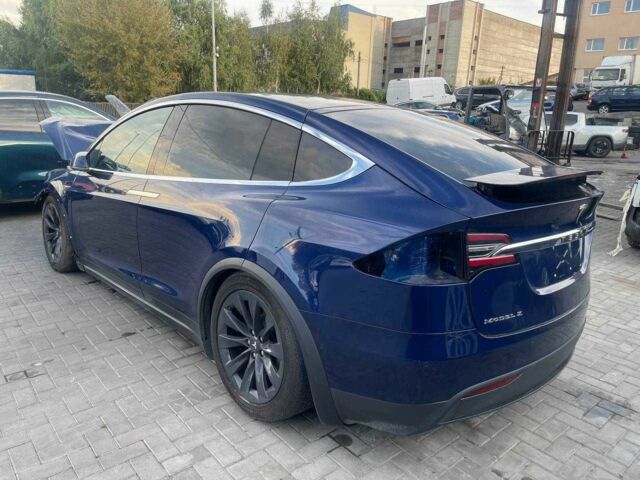 Синий Тесла Модель Х, объемом двигателя 0 л и пробегом 173 тыс. км за 11400 $, фото 2 на Automoto.ua