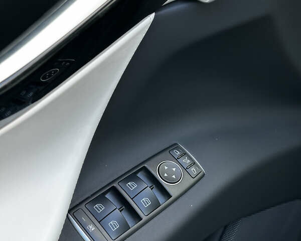 Тесла Модель Х 2016 в Львове на Automoto.ua Синий Тесла Модель Х, объемом двигателя 0 л и пробегом 93 тыс. км за 21999 $, фото 4 на Automoto.ua