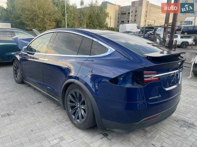 Синий Тесла Модель Х, объемом двигателя 0 л и пробегом 174 тыс. км за 10700 $, фото 3 на Automoto.ua