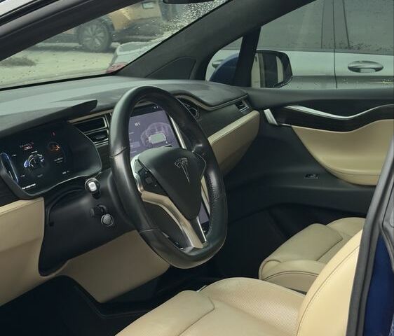 Синий Тесла Модель Х, объемом двигателя 0 л и пробегом 120 тыс. км за 18000 $, фото 3 на Automoto.ua