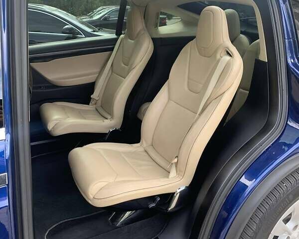 Синий Тесла Модель Х, объемом двигателя 0 л и пробегом 100 тыс. км за 25000 $, фото 3 на Automoto.ua