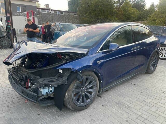 Синий Тесла Модель Х, объемом двигателя 0 л и пробегом 173 тыс. км за 11400 $, фото 1 на Automoto.ua