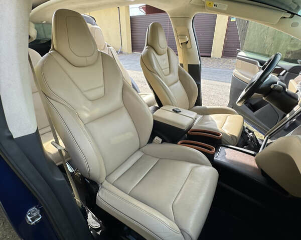 Синий Тесла Модель Х, объемом двигателя 0 л и пробегом 184 тыс. км за 21300 $, фото 16 на Automoto.ua