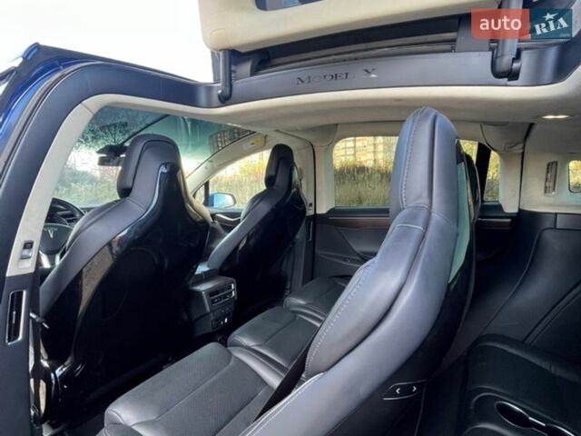 Синий Тесла Модель Х, объемом двигателя 0 л и пробегом 299 тыс. км за 18500 $, фото 28 на Automoto.ua