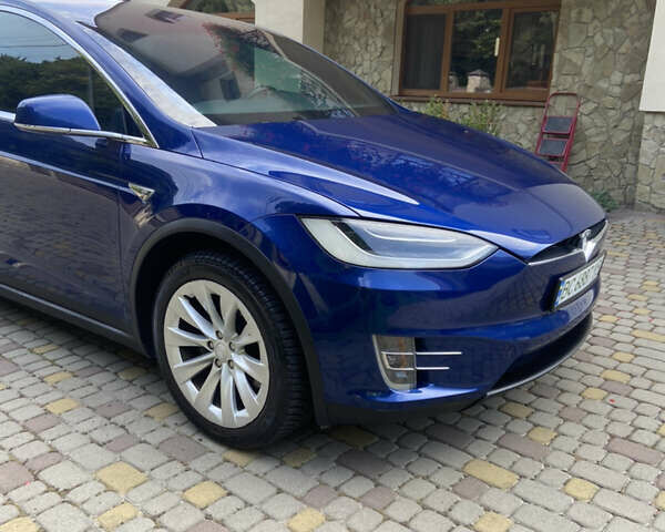 Синий Тесла Модель Х, объемом двигателя 0 л и пробегом 95 тыс. км за 28500 $, фото 5 на Automoto.ua