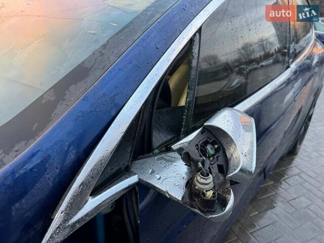 Синий Тесла Модель Х, объемом двигателя 0 л и пробегом 172 тыс. км за 9200 $, фото 11 на Automoto.ua