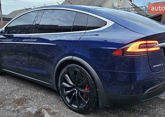Синий Тесла Модель Х, объемом двигателя 0 л и пробегом 99 тыс. км за 27500 $, фото 19 на Automoto.ua