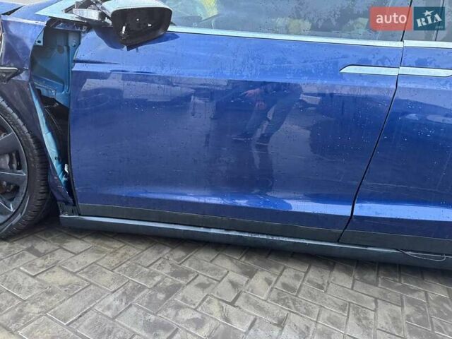 Синий Тесла Модель Х, объемом двигателя 0 л и пробегом 172 тыс. км за 9200 $, фото 10 на Automoto.ua