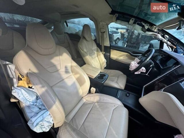 Синий Тесла Модель Х, объемом двигателя 0 л и пробегом 172 тыс. км за 9200 $, фото 28 на Automoto.ua