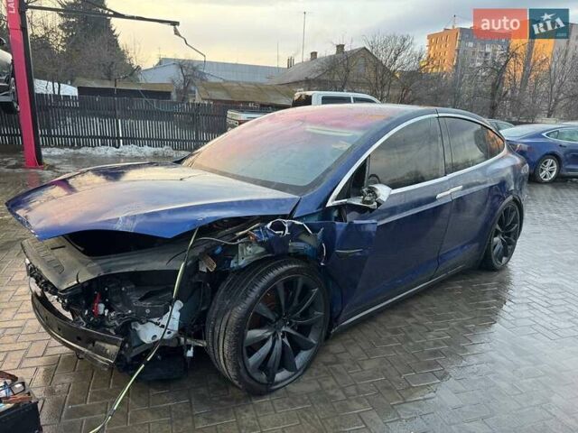 Синий Тесла Модель Х, объемом двигателя 0 л и пробегом 172 тыс. км за 9200 $, фото 1 на Automoto.ua