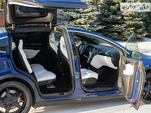 Синий Тесла Модель Х, объемом двигателя 0 л и пробегом 144 тыс. км за 40500 $, фото 4 на Automoto.ua