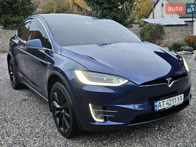 Синий Тесла Модель Х, объемом двигателя 0 л и пробегом 99 тыс. км за 27500 $, фото 16 на Automoto.ua