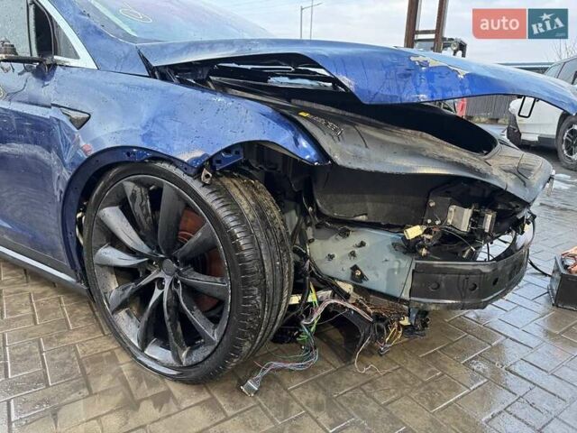 Синий Тесла Модель Х, объемом двигателя 0 л и пробегом 172 тыс. км за 9200 $, фото 17 на Automoto.ua