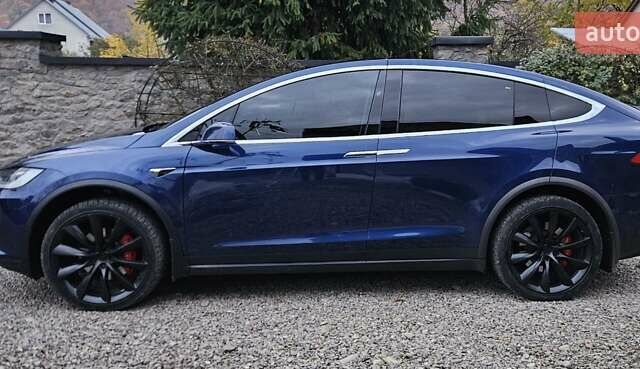 Синий Тесла Модель Х, объемом двигателя 0 л и пробегом 99 тыс. км за 27500 $, фото 4 на Automoto.ua