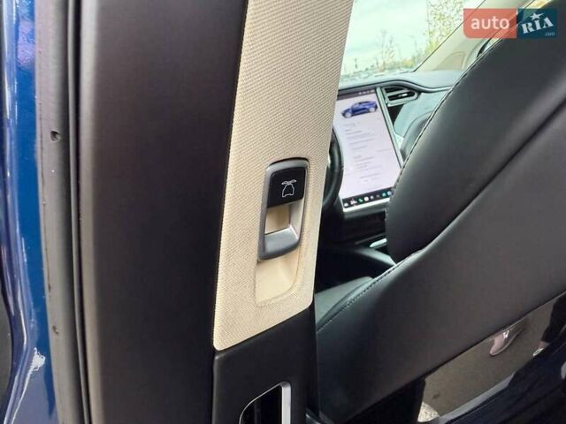 Синий Тесла Модель Х, объемом двигателя 0 л и пробегом 108 тыс. км за 20990 $, фото 24 на Automoto.ua