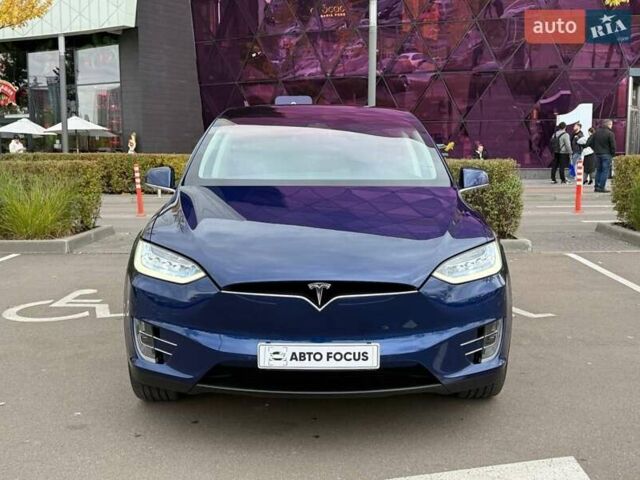 Синий Тесла Модель Х, объемом двигателя 0 л и пробегом 108 тыс. км за 20990 $, фото 1 на Automoto.ua