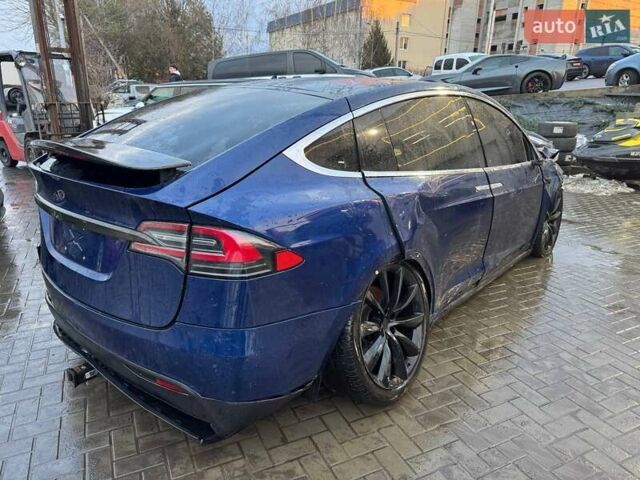Синий Тесла Модель Х, объемом двигателя 0 л и пробегом 172 тыс. км за 9200 $, фото 2 на Automoto.ua