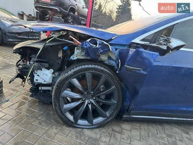 Синий Тесла Модель Х, объемом двигателя 0 л и пробегом 172 тыс. км за 9200 $, фото 12 на Automoto.ua