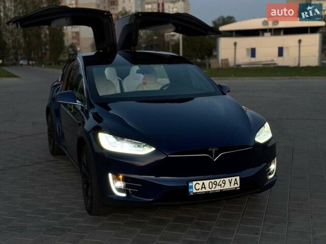 Синий Тесла Модель Х, объемом двигателя 0 л и пробегом 125 тыс. км за 21999 $, фото 3 на Automoto.ua