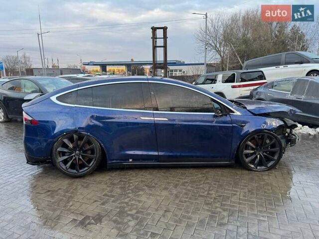 Синий Тесла Модель Х, объемом двигателя 0 л и пробегом 172 тыс. км за 9200 $, фото 19 на Automoto.ua