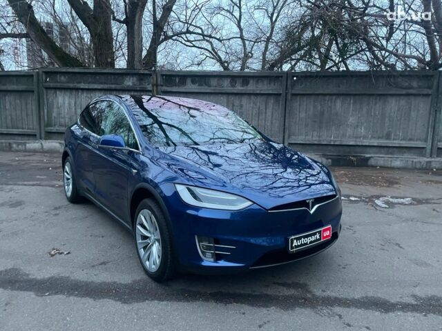 Синий Тесла Модель Х, объемом двигателя 0 л и пробегом 105 тыс. км за 34190 $, фото 2 на Automoto.ua