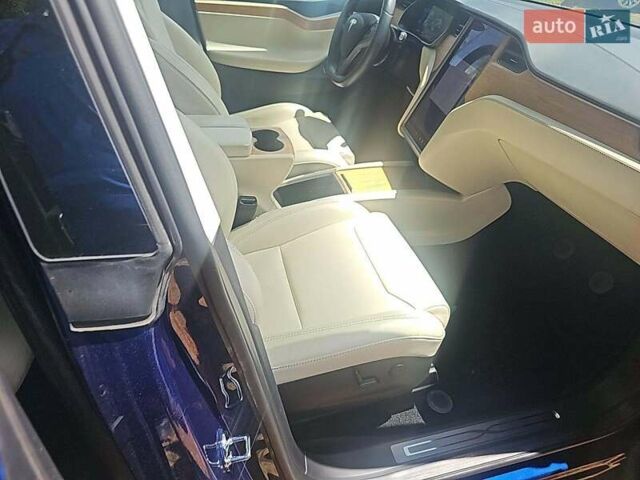 Тесла Модель Х 2018 у Києві на Automoto.ua Синій Тесла Модель Х, об'ємом двигуна 0 л та пробігом 156 тис. км за 28000 $, фото 6 на Automoto.ua