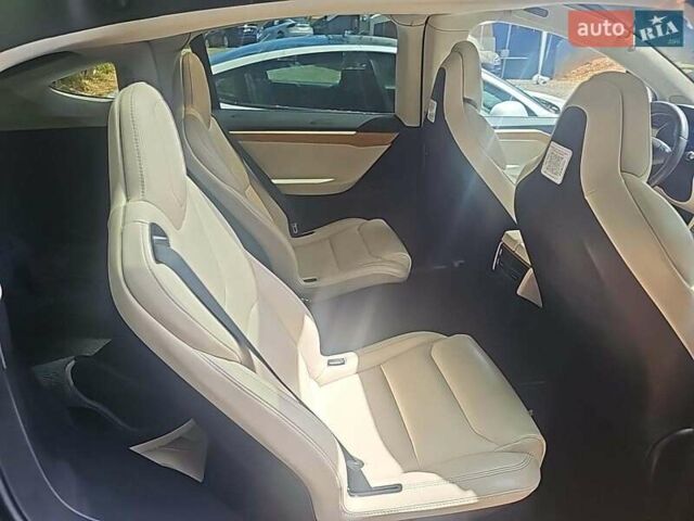 Тесла Модель Х 2018 у Києві на Automoto.ua Синій Тесла Модель Х, об'ємом двигуна 0 л та пробігом 156 тис. км за 28000 $, фото 10 на Automoto.ua