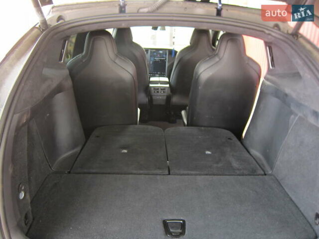 Синий Тесла Модель Х, объемом двигателя 0 л и пробегом 33 тыс. км за 69000 $, фото 4 на Automoto.ua