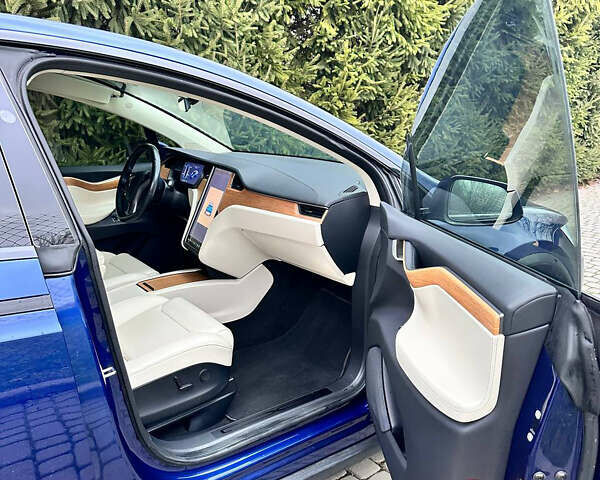 Синій Тесла Модель Х, об'ємом двигуна 0 л та пробігом 72 тис. км за 25500 $, фото 11 на Automoto.ua