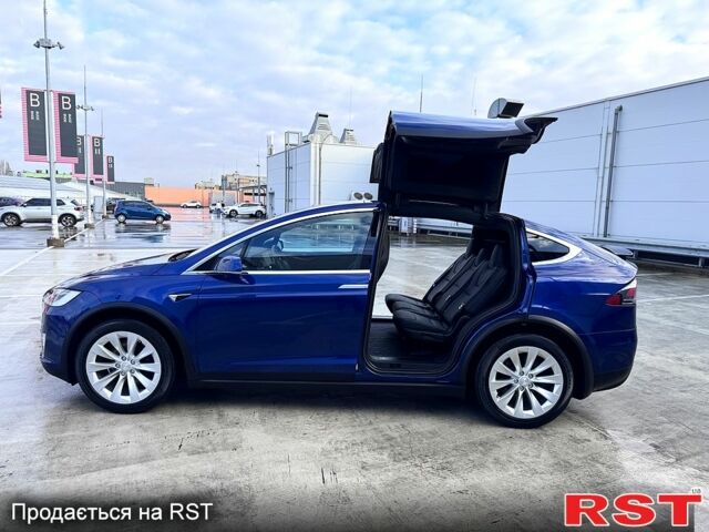 Синий Тесла Модель Х, объемом двигателя 100 л и пробегом 66 тыс. км за 34500 $, фото 4 на Automoto.ua