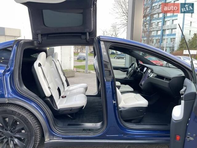 Синий Тесла Модель Х, объемом двигателя 0 л и пробегом 219 тыс. км за 33500 $, фото 11 на Automoto.ua