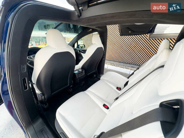 Синий Тесла Модель Х, объемом двигателя 0 л и пробегом 222 тыс. км за 29500 $, фото 10 на Automoto.ua