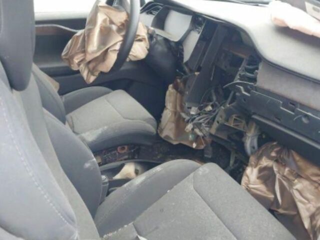 Синий Тесла Модель Х, объемом двигателя 0 л и пробегом 30 тыс. км за 10000 $, фото 7 на Automoto.ua