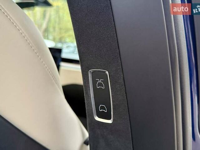 Синий Тесла Модель Х, объемом двигателя 0 л и пробегом 60 тыс. км за 39900 $, фото 6 на Automoto.ua