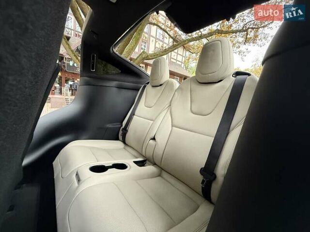 Синий Тесла Модель Х, объемом двигателя 0 л и пробегом 60 тыс. км за 39900 $, фото 30 на Automoto.ua