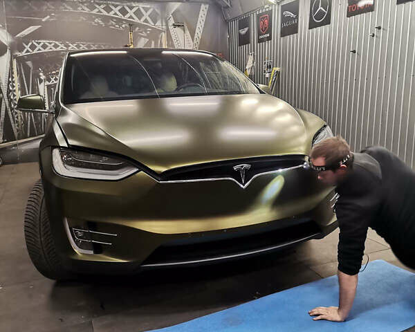 Зелений Тесла Модель Х, об'ємом двигуна 0 л та пробігом 145 тис. км за 49999 $, фото 25 на Automoto.ua