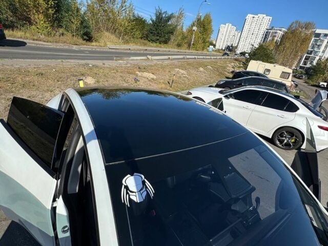 Тесла Родстер 2022 в Киеве на Automoto.ua Белый Тесла Родстер, объемом двигателя 0 л и пробегом 185 тыс. км за 21000 $, фото 13 на Automoto.ua