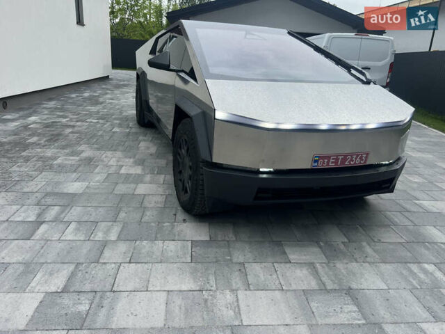 Тесла Cybertruck, объемом двигателя 0 л и пробегом 5 тыс. км за 110000 $, фото 1 на Automoto.ua