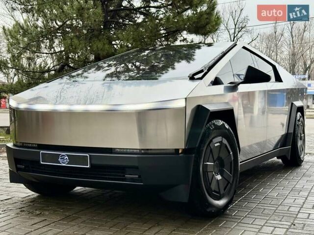 Сірий Тесла Cybertruck, об'ємом двигуна 0 л та пробігом 3 тис. км за 104800 $, фото 4 на Automoto.ua