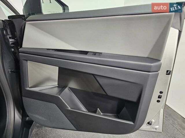 Сірий Тесла Cybertruck, об'ємом двигуна 0 л та пробігом 2 тис. км за 194999 $, фото 26 на Automoto.ua