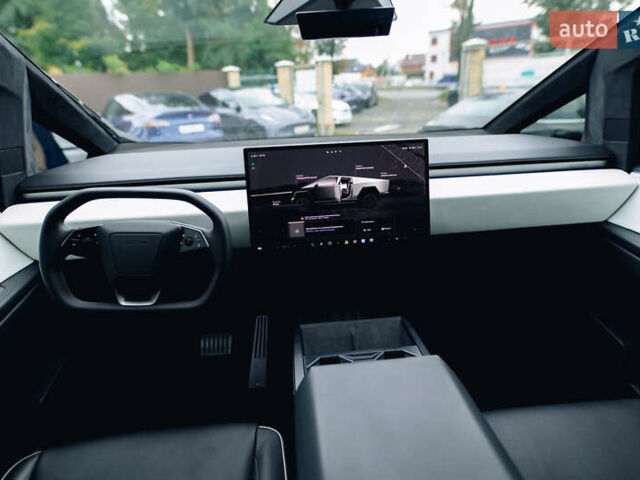 Серый Тесла Cybertruck, объемом двигателя 0 л и пробегом 13 тыс. км за 99000 $, фото 14 на Automoto.ua