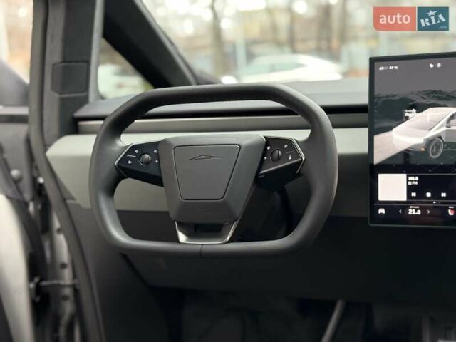 Сірий Тесла Cybertruck, об'ємом двигуна 0 л та пробігом 3 тис. км за 104800 $, фото 31 на Automoto.ua